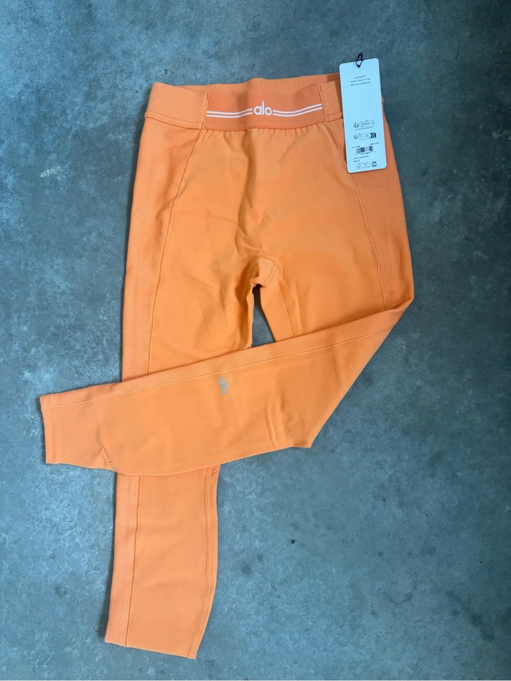 ALO alosoft High-Rise 7/8 relay Leggings in Satsuma Breeze